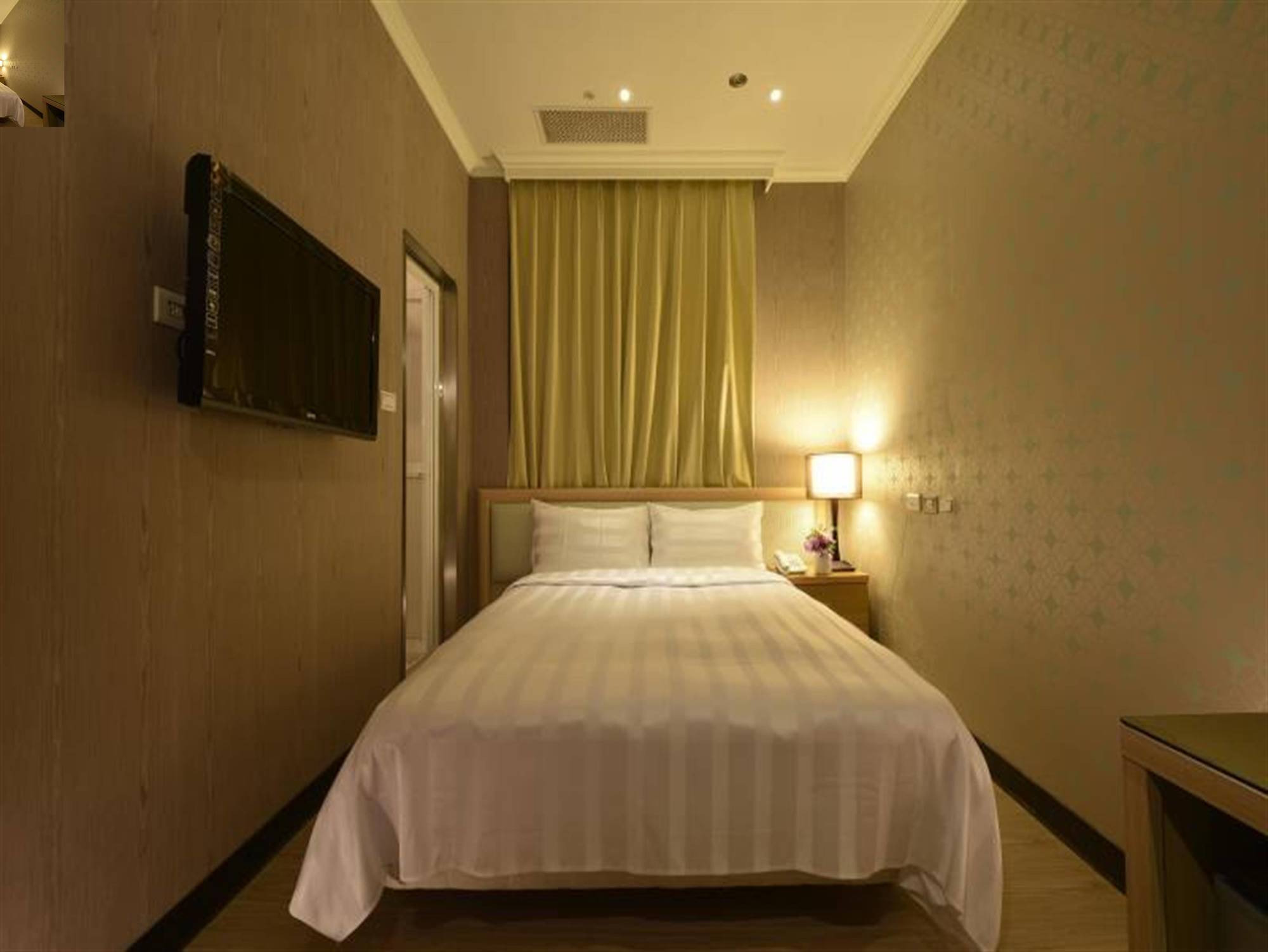 A Casa Hotel Taoyuan Buitenkant foto