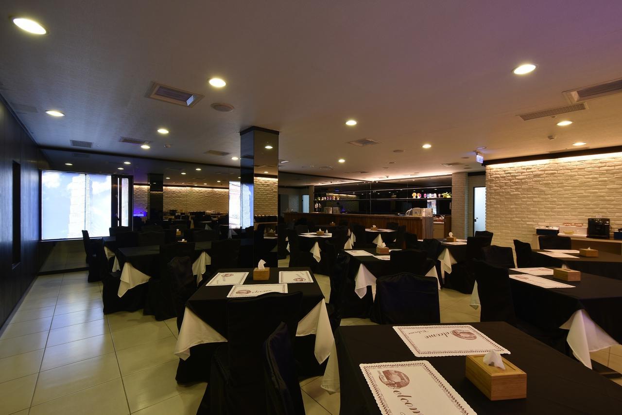 A Casa Hotel Taoyuan Buitenkant foto